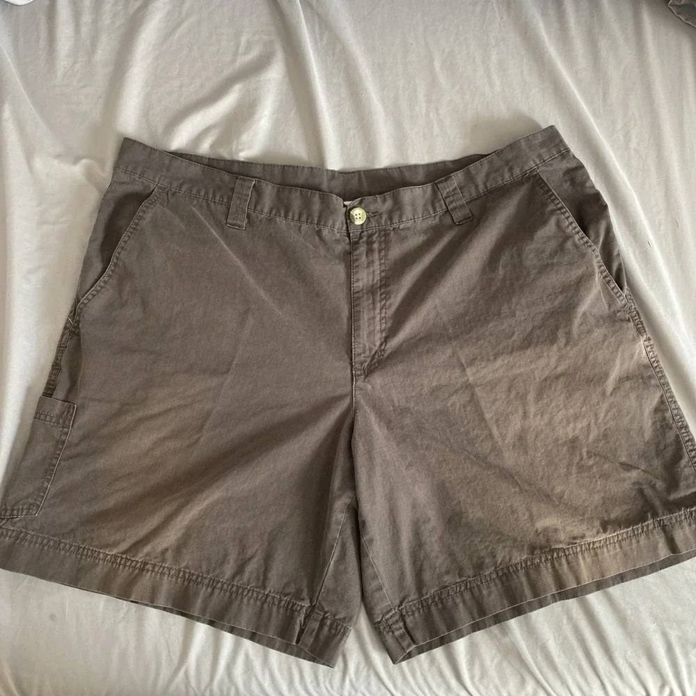 Columbia‎ Men's Shorts COLUMBIA Casual Chino Walking Gray SHORTS SIZE 42x9